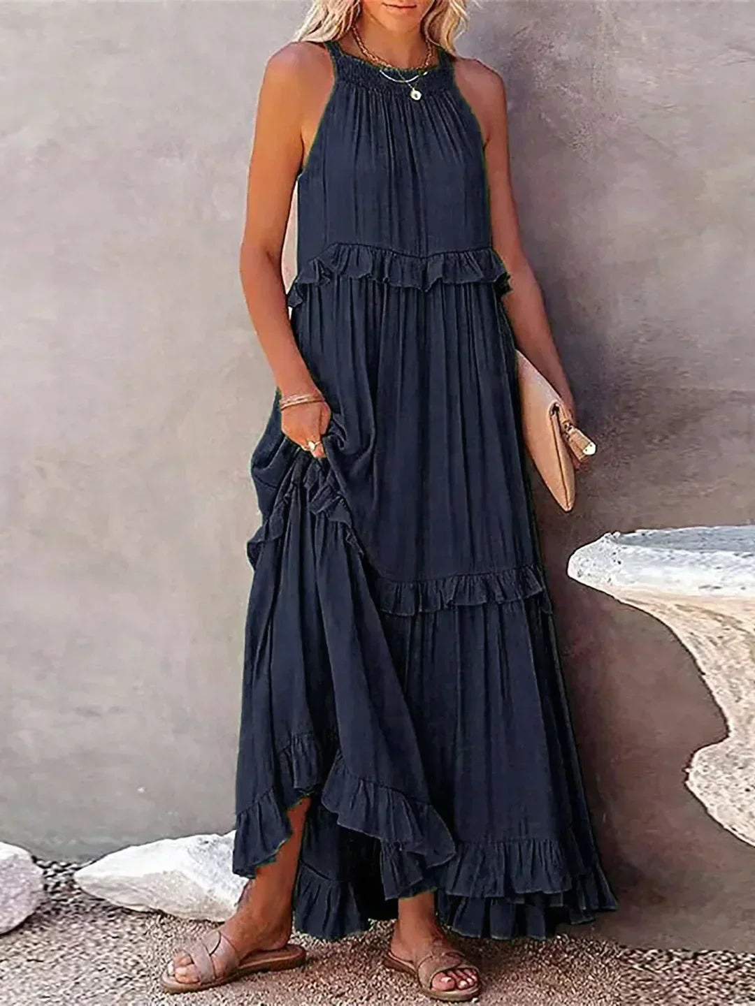 Charlize - Maxikleid mit Nackenträger und Taschen
