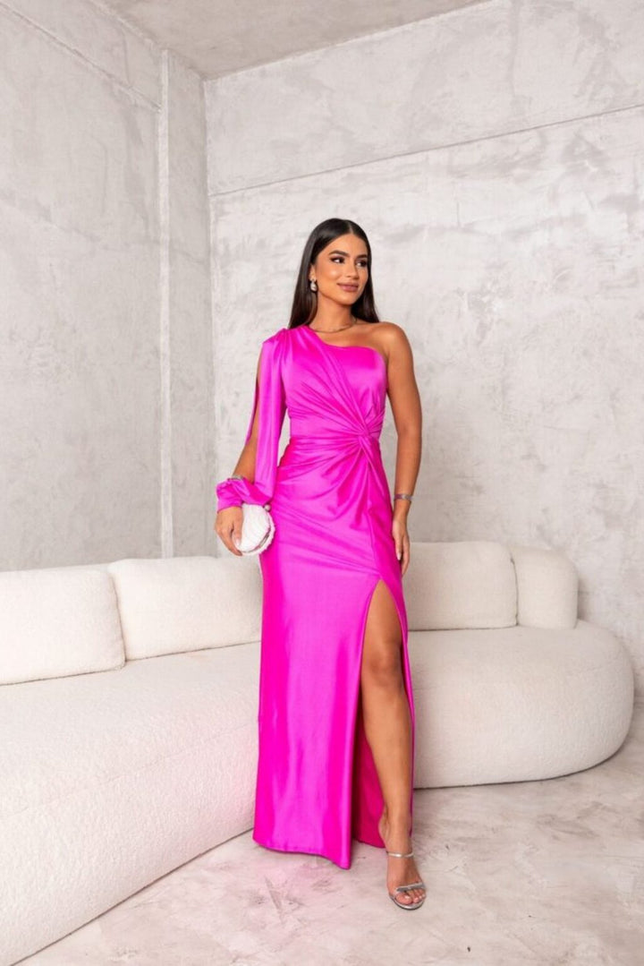 KYARA – Elegantes und raffiniertes Kleid