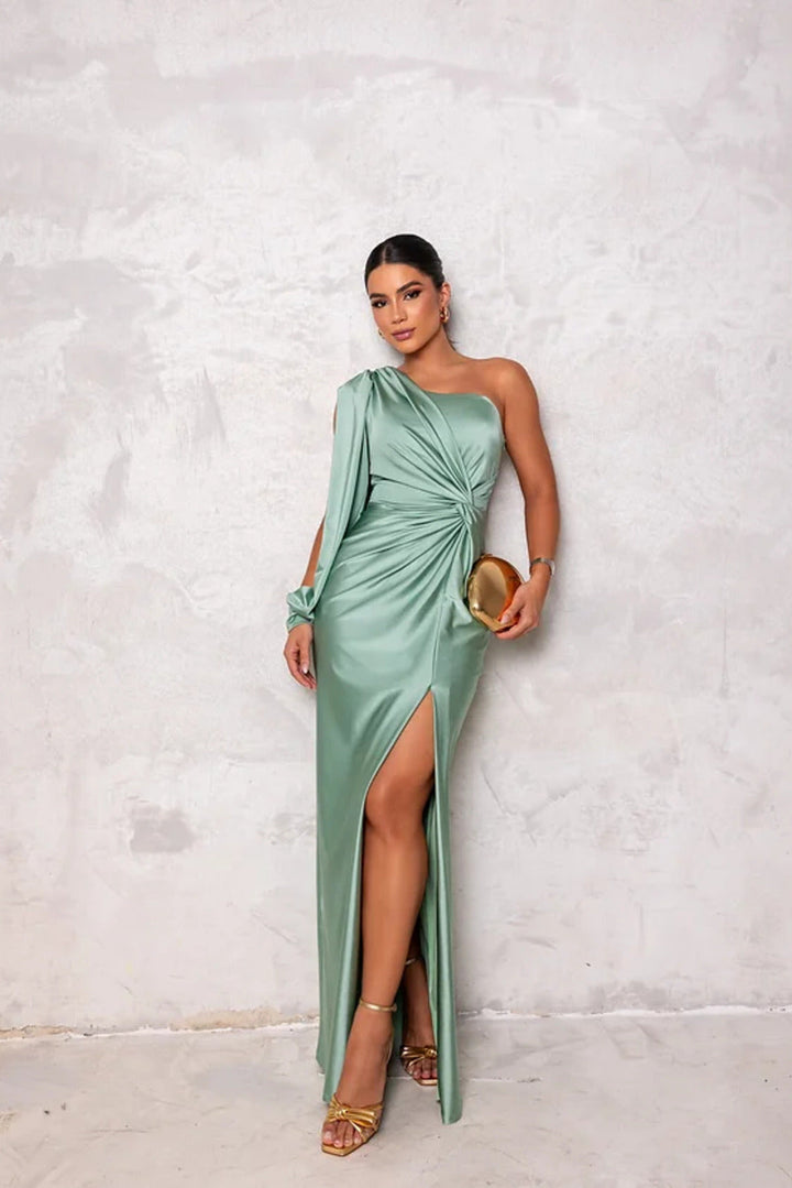 KYARA – Elegantes und raffiniertes Kleid