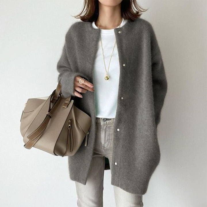 Sandrine – Strickjacke mit Natur und Weichheit