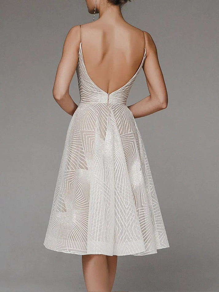 Loren - Elegantes Kleid mit offenem Rücken