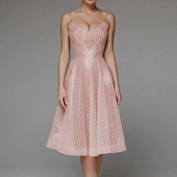 Loren - Elegantes Kleid mit offenem Rücken