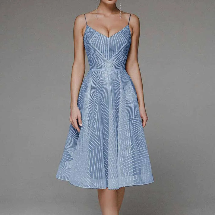 Loren - Elegantes Kleid mit offenem Rücken