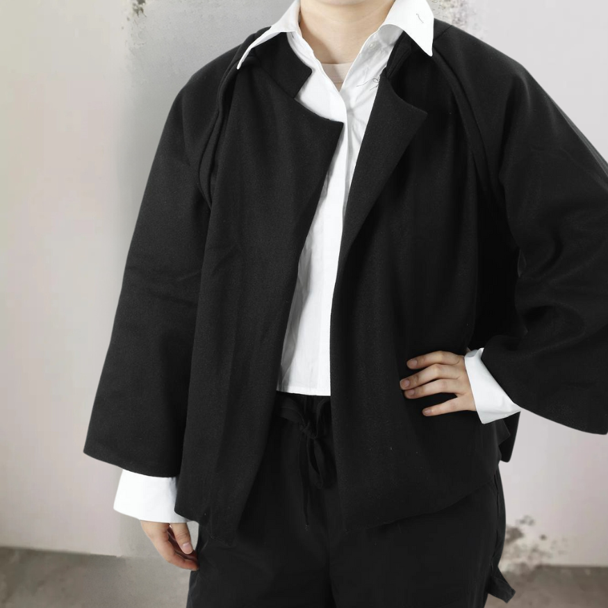 Ines – Kurze Übergangsjacke
