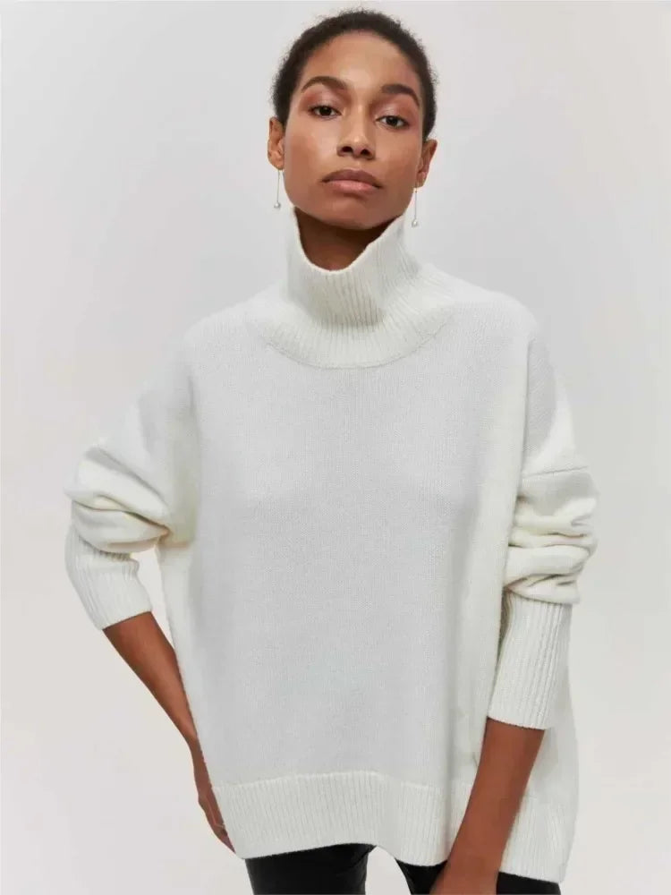Olivia - Pullover mit Schildkrötenkette