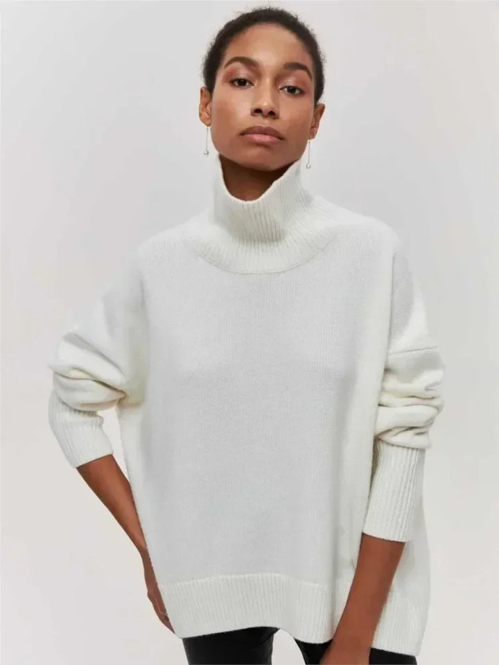Olivia - Pullover mit Schildkrötenkette