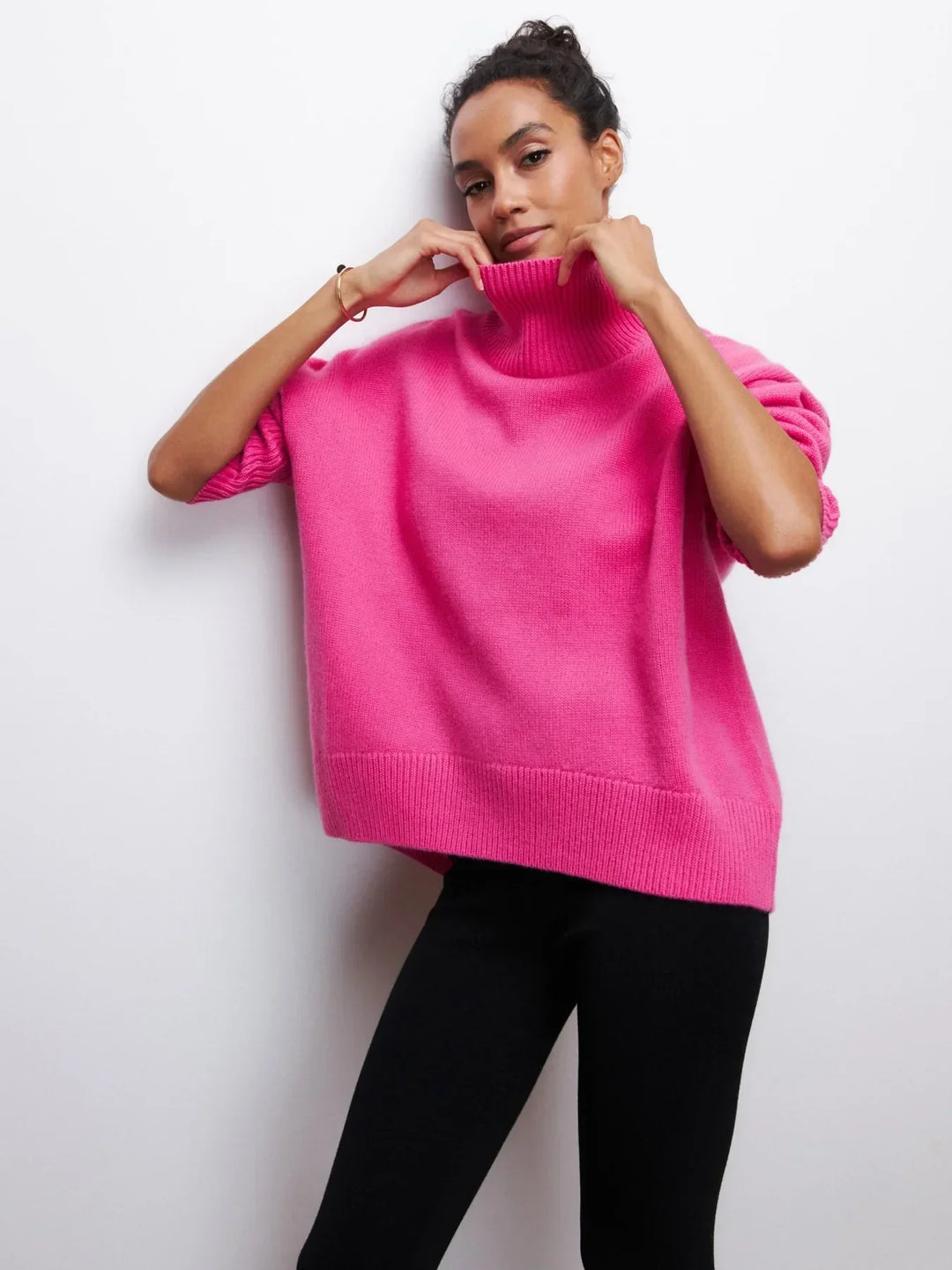 Olivia - Pullover mit Schildkrötenkette