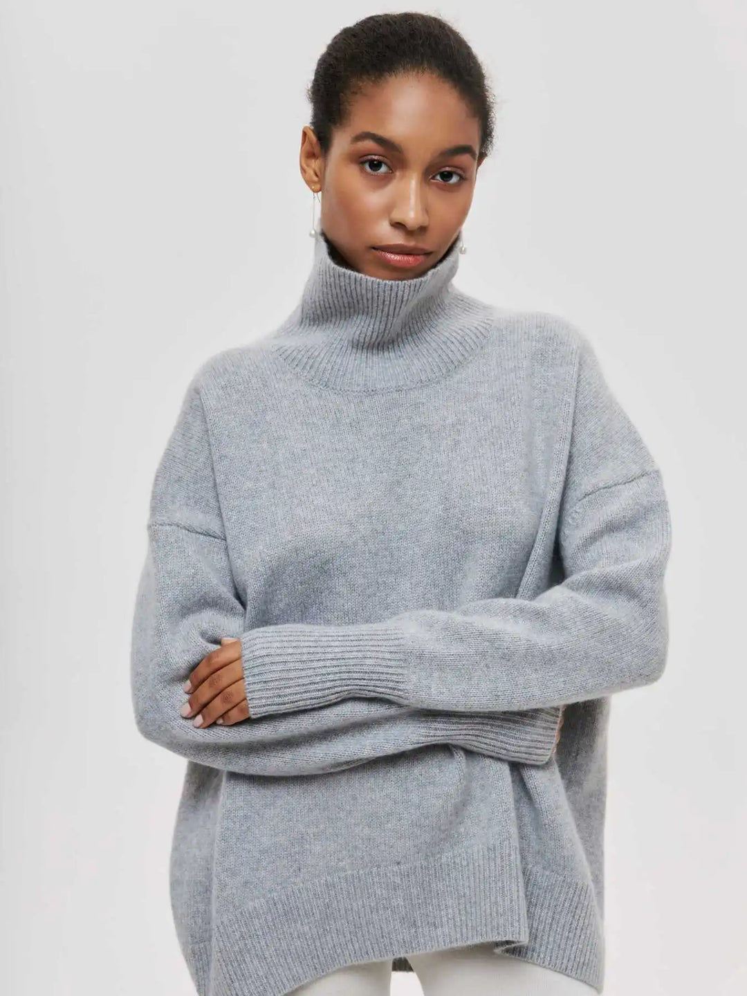 Olivia - Pullover mit Schildkrötenkette