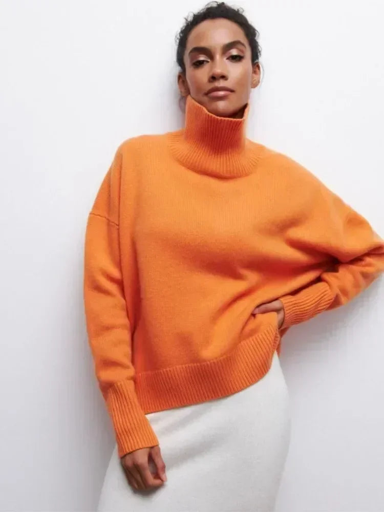 Olivia - Pullover mit Schildkrötenkette
