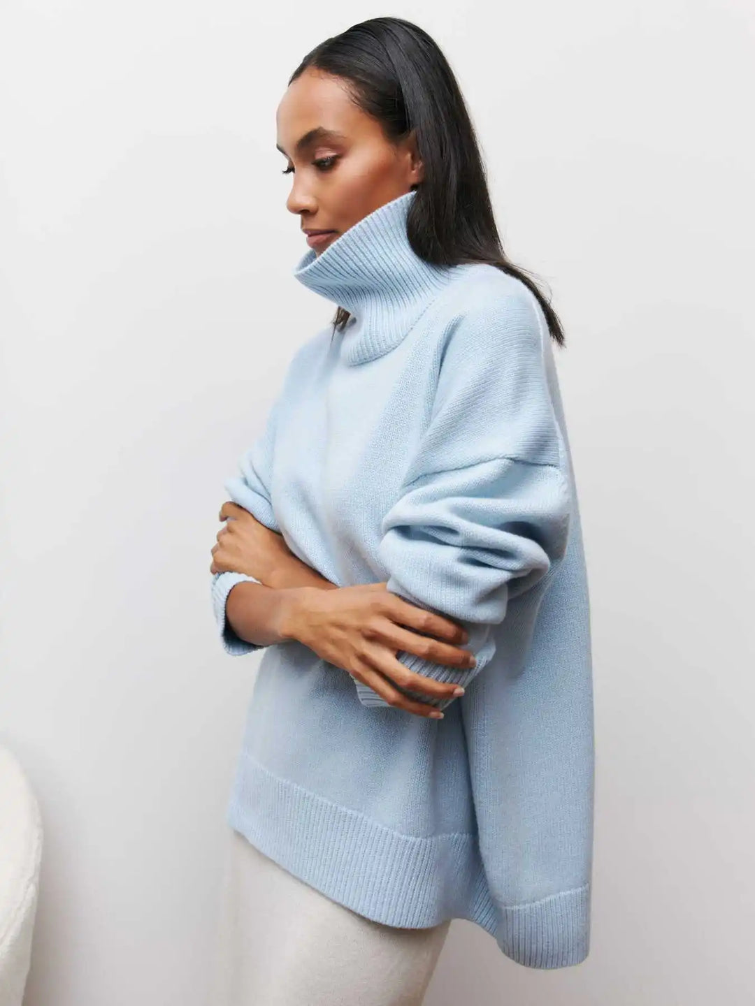Olivia - Pullover mit Schildkrötenkette