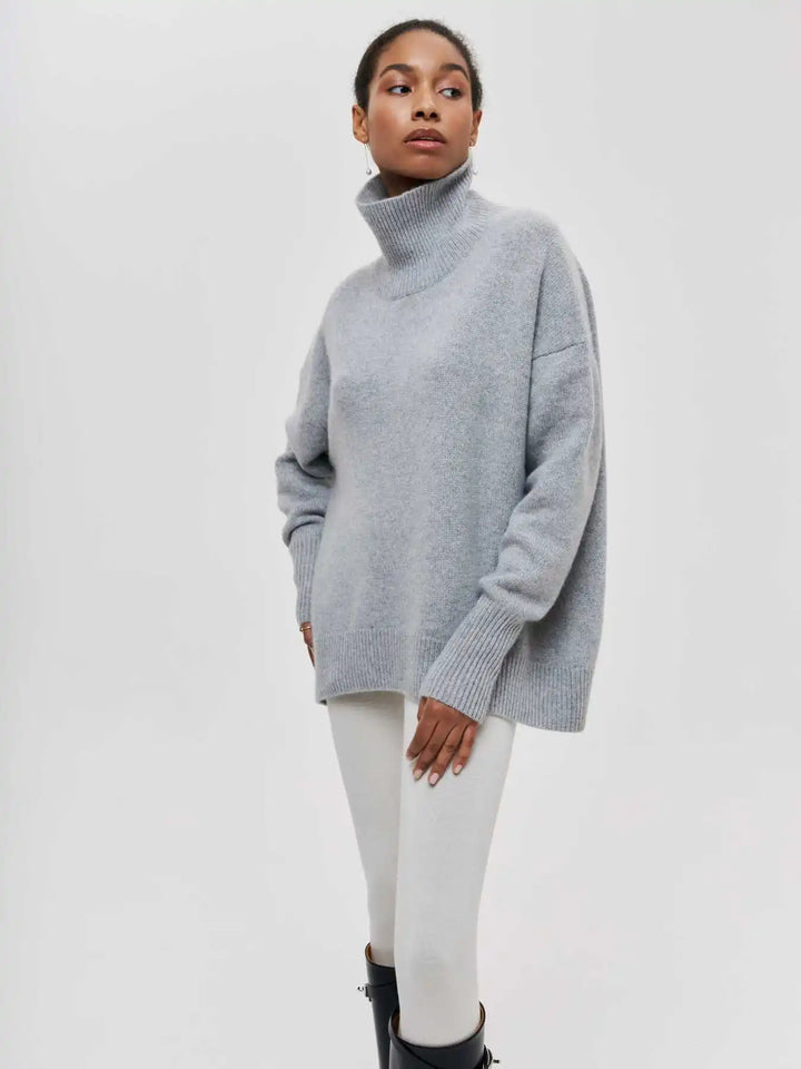 Olivia - Pullover mit Schildkrötenkette
