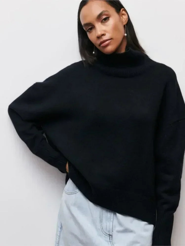 Olivia - Pullover mit Schildkrötenkette