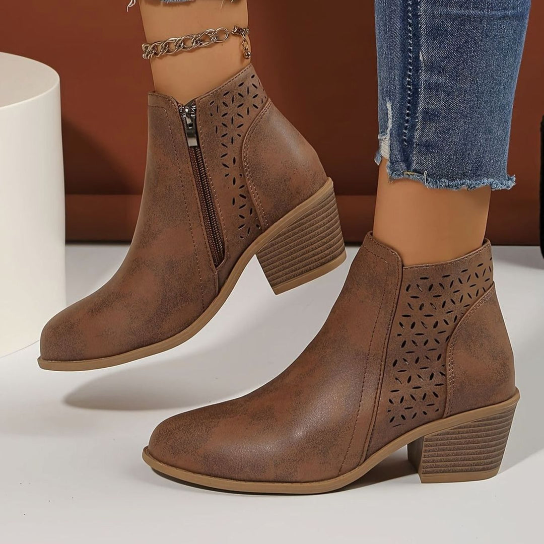 Damen Ankle Boots mit seitlichem Reißverschluss Blockabsatz Cutout - Braun