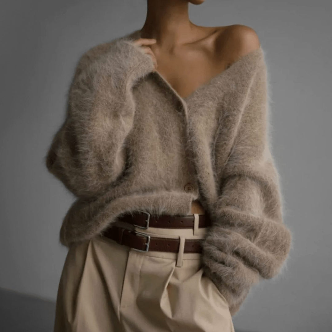 Damen Flauschige Oversized Strickjacke mit Knopfleiste V-Ausschnitt - Natürliches Beige