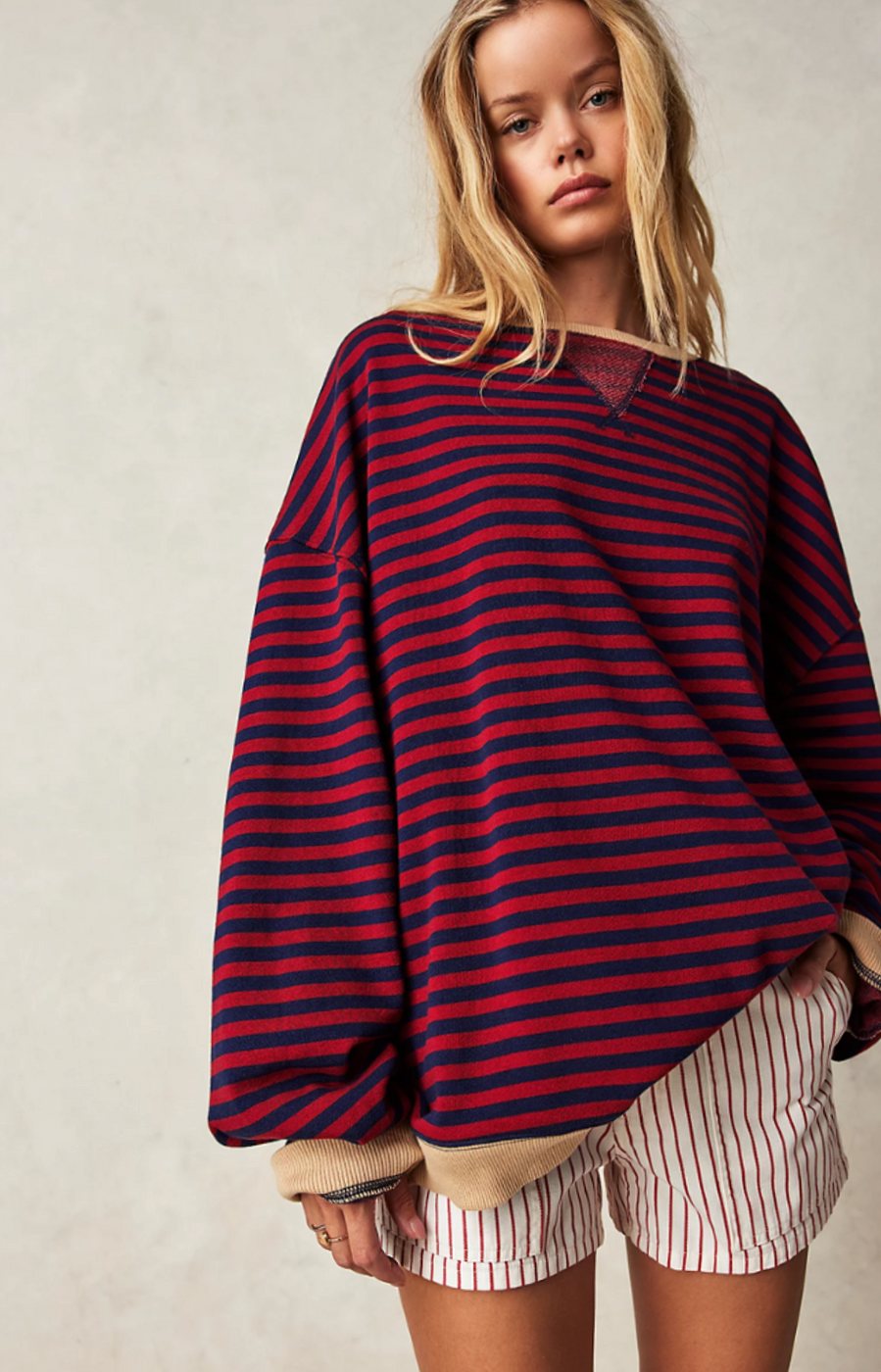 Damen Gestreifter Oversized Rundhals-Pullover für den Frühling - Schwarz und Rot