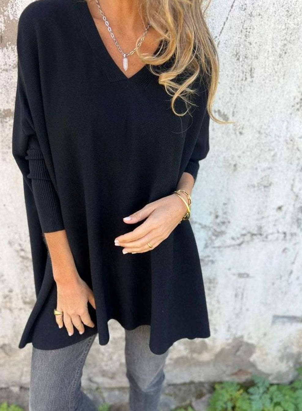 Damen Oversize-Strickpullover lockerer Passform und V-Ausschnitt - Schwarz