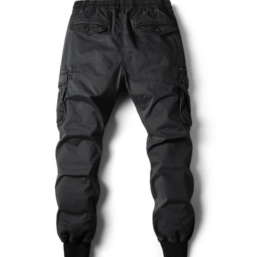 Herren Cargo-Jogger mit schmal zulaufender Passform und Cargotaschen