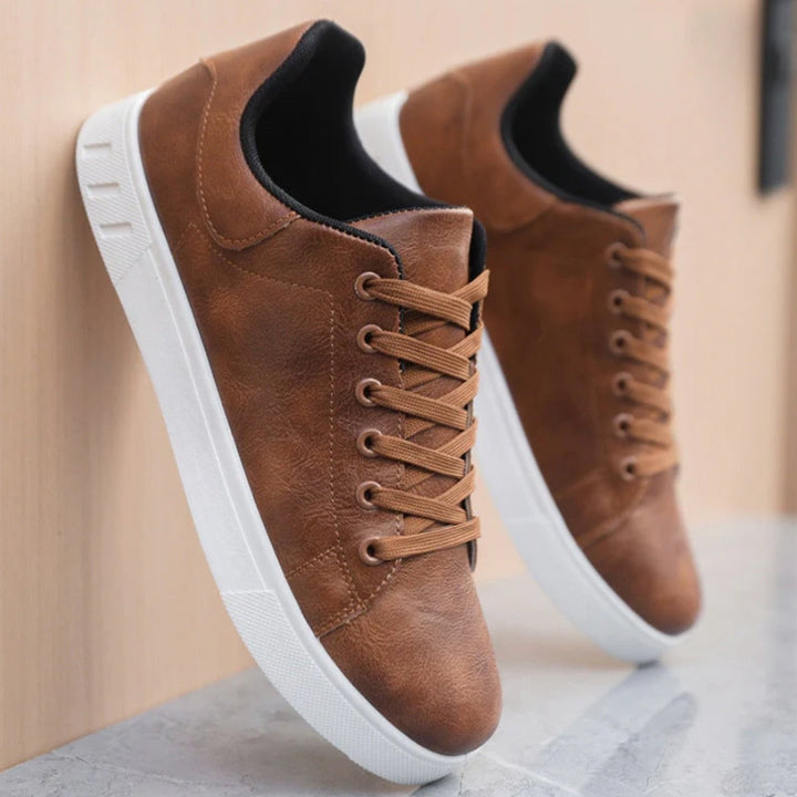 Herren Freizeit-Sneaker mit Schnürung Kunstleder weißer Sohle