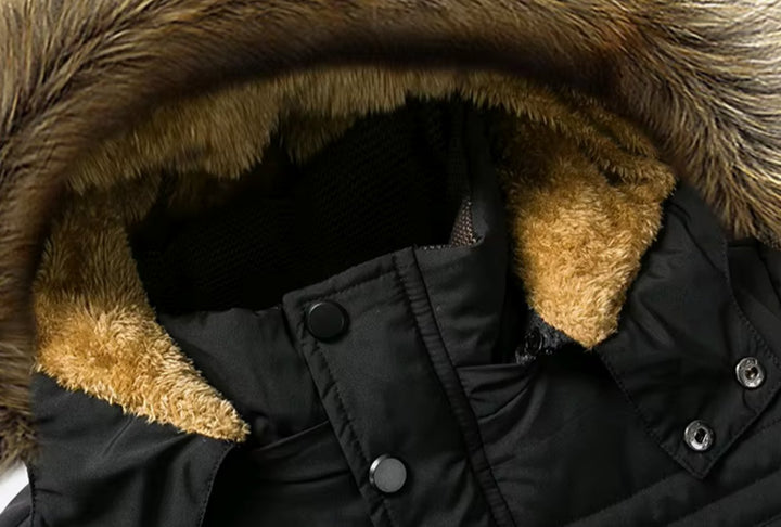Herren Gefütterte Winterjacke mit Kapuze und Fellfutter