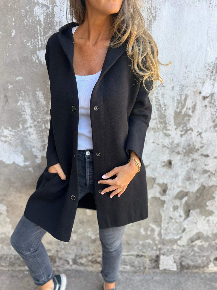 Norah – Lässige einreihige Kapuzenjacke